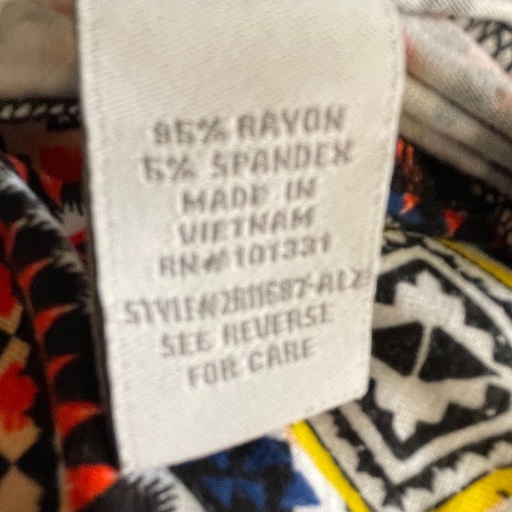 Charlotte Russe Colorful Geometric Maxi Skirt - Picture 5 of 5